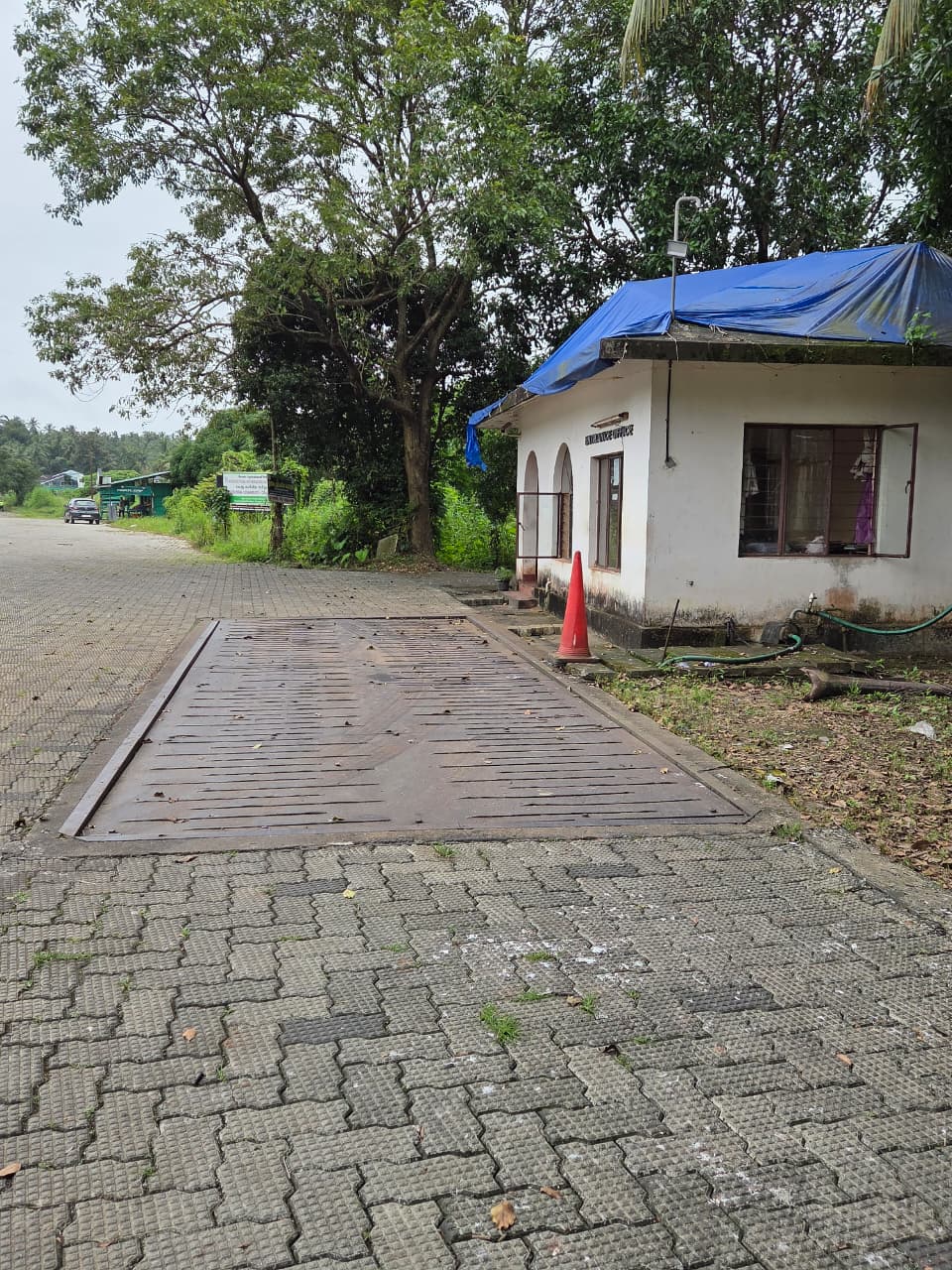 Weighbridge platform at AUWM Vengeri